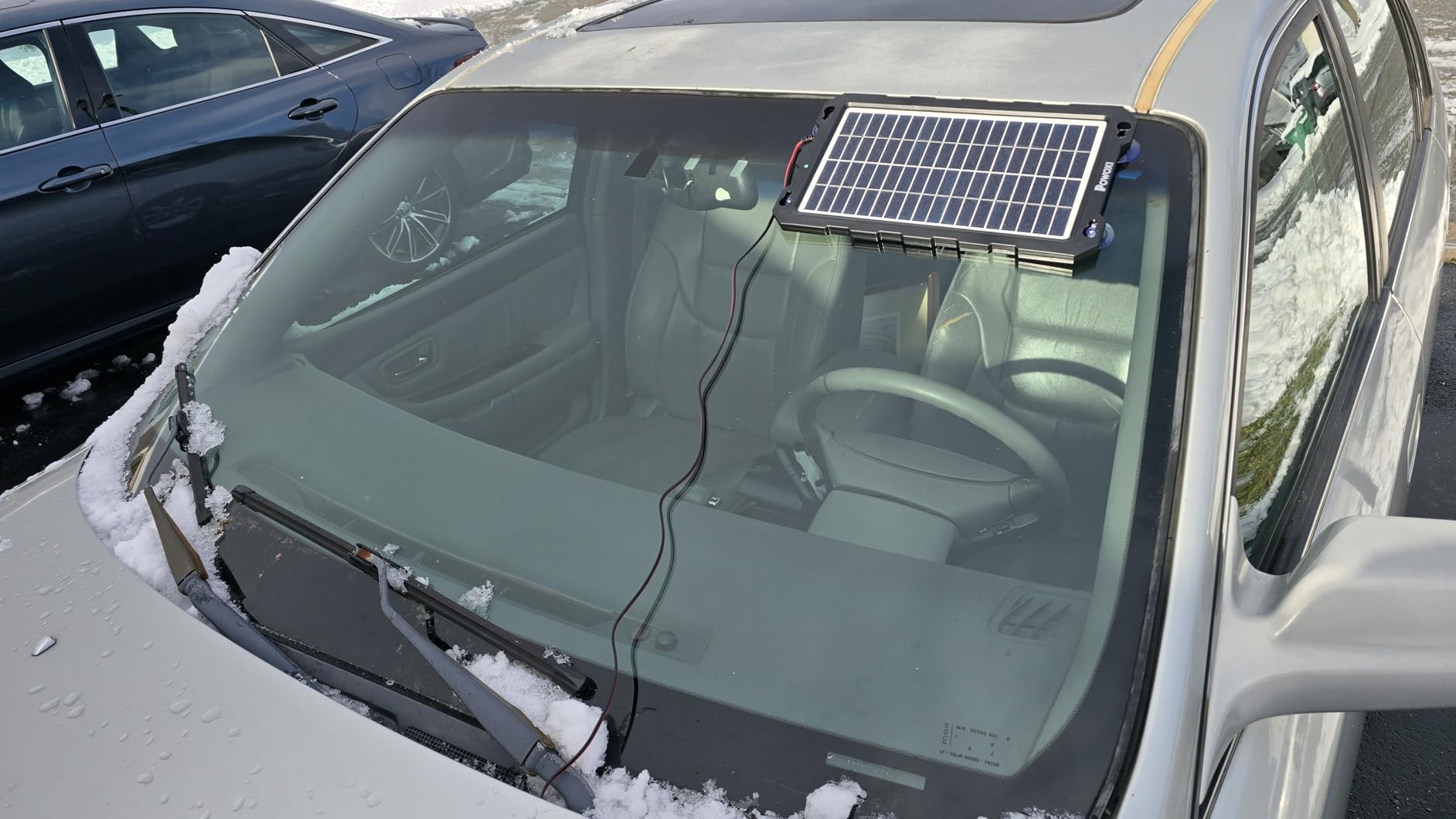 POWOXI Upgraded 7.5W Solar Battery Trickle Charger Maintainer 12V Portable Waterproof Solar Panel Trickle Charging Kit for Car, Automotive, Motorcycle, Boat, Marine, RV, Trailer, Snowmobile, etc. customer photo 2