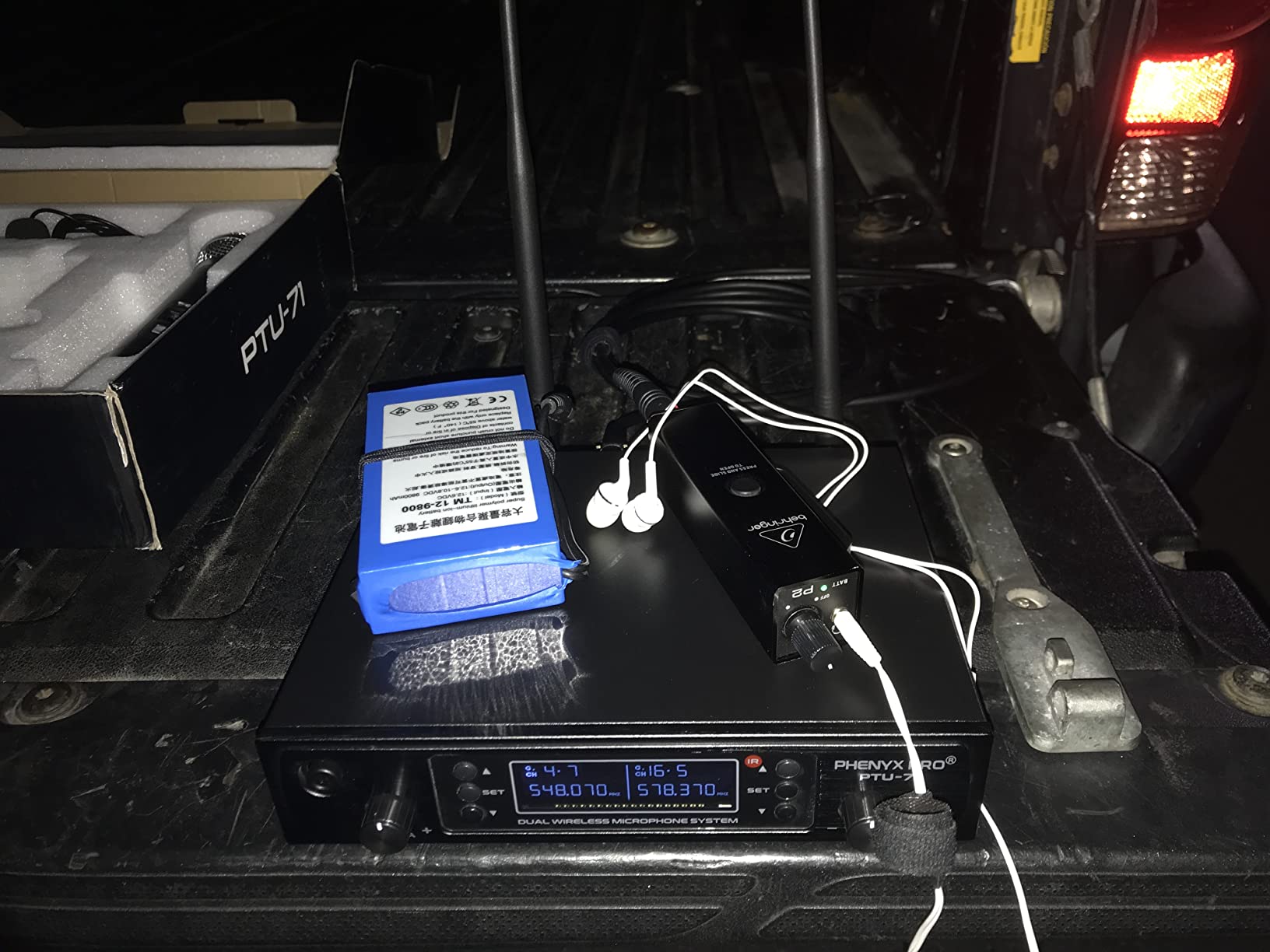 Phenyx Pro Wireless Microphone System, Dual Wireless Mics,w/ 2 Handhelds, Auto Scan,2x100 UHF Frequencies,328ft Range,Dynamic Microphone for Singing, Karaoke, Church(PTU-71-2H) customer photo 1