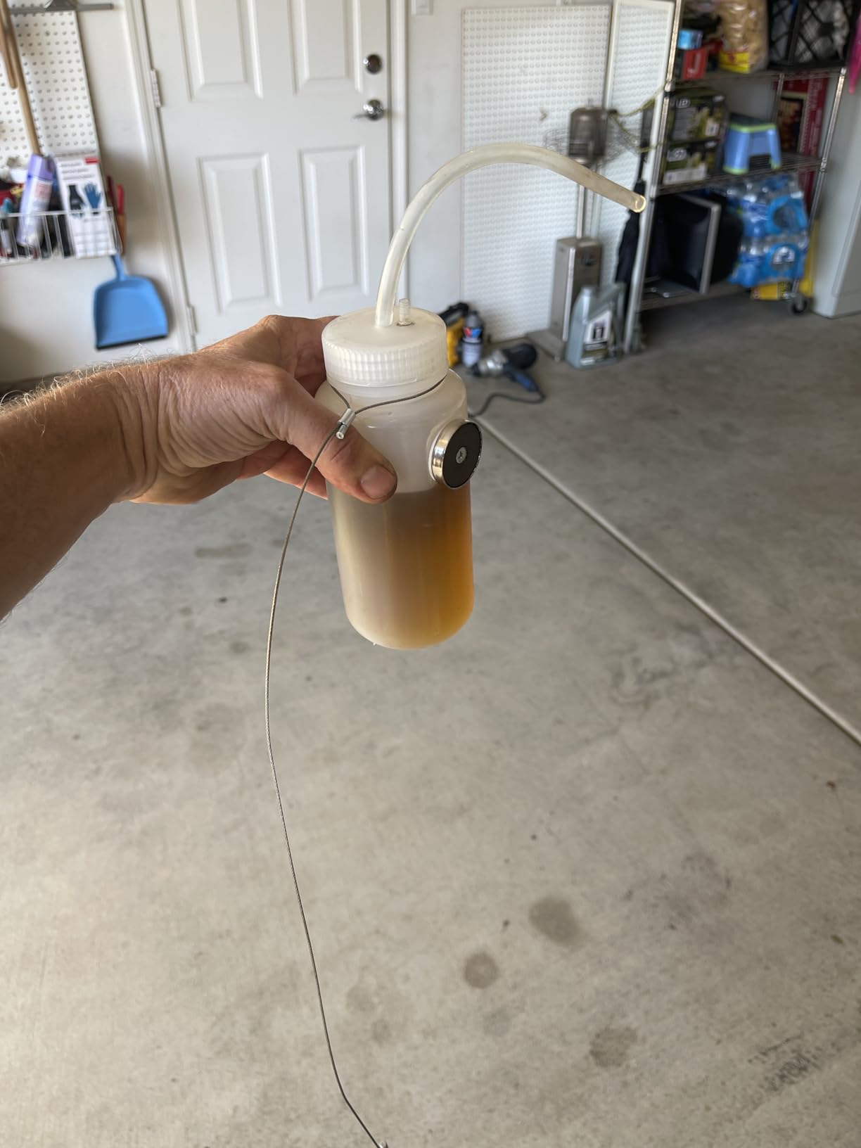 Mission Automotive Brake Bleeder Kit - 16 Oz, White - Brake Fluid Bleed Kit & Magnetic Bleeder Bottle with Lanyard customer photo 1