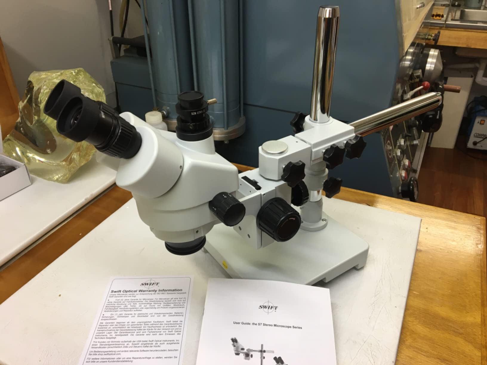 SWIFT S7 7X-45X Trinocular Stereo Microscope with Wide-Field 10X Eyepieces, 0.7X-4.5X Zoom Objective Lens, Single-Arm Boom Stand, and 56-Bulb LED Ring Light customer photo 1