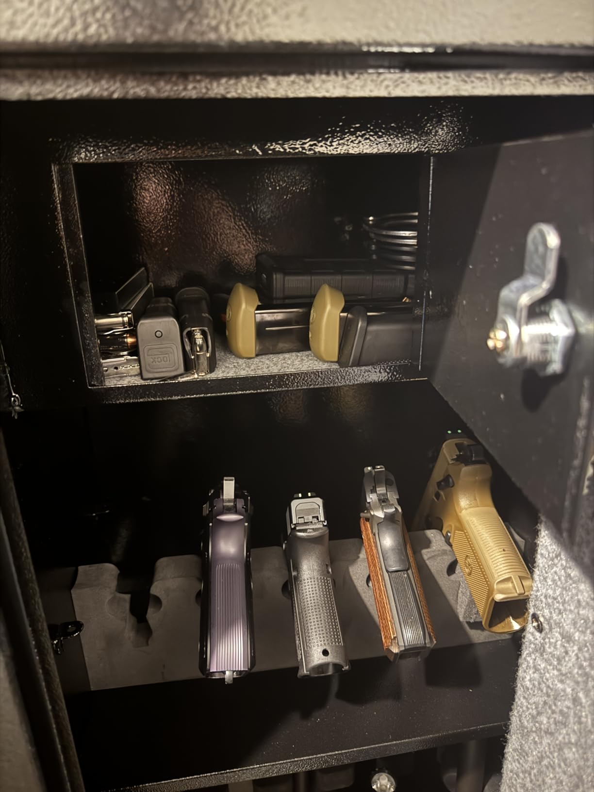 BBRKIN Large Rifle Safe, Long Gun Safe for Rifle Shotgun for Home, Quick Access 5-6 Gun Storage Cabinet with a Handgun Lock Box and a Removable Shelf, Silent Mode(PIN Code Version) customer photo 1