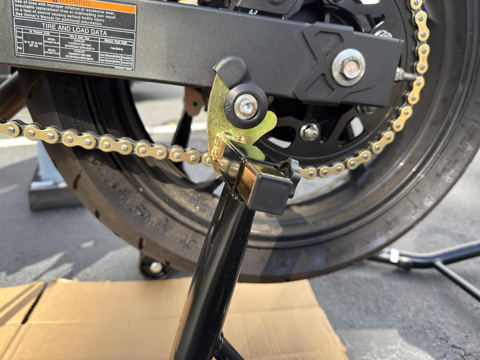Motul C1 Chain Cleaner and C2 Motorcycle Chain Lube Kit with Brush, Gloves, and Sticker, Complete Road Motorcycle Maintenance Kit for Street Bikes and Karts customer photo 2