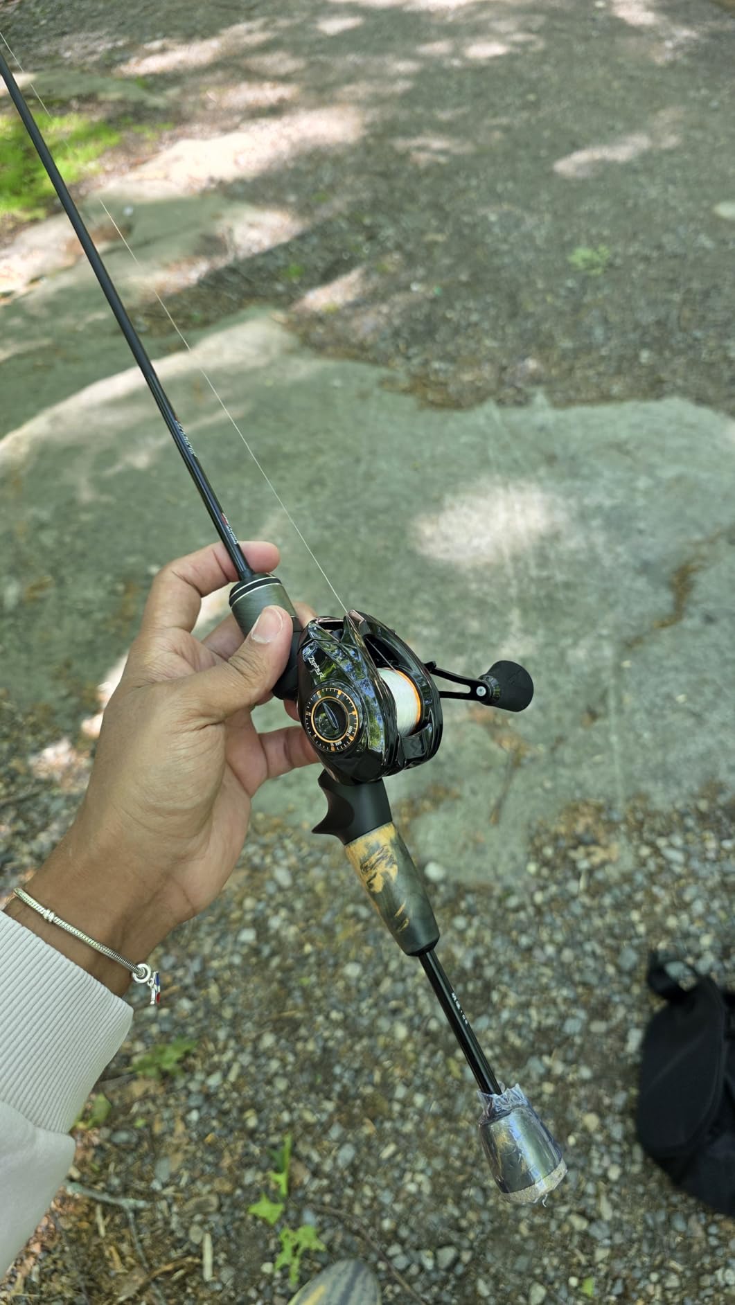 KastKing Zephyr Bait Finesse Baitcasting Reel, Carbon Fiber Fishing Reel - Drag Clicker Version, 7.2:1 Gear Ratio Fishing Reel - 5.6oz Lightweight Bait Finesse System Casting Reel customer photo 1