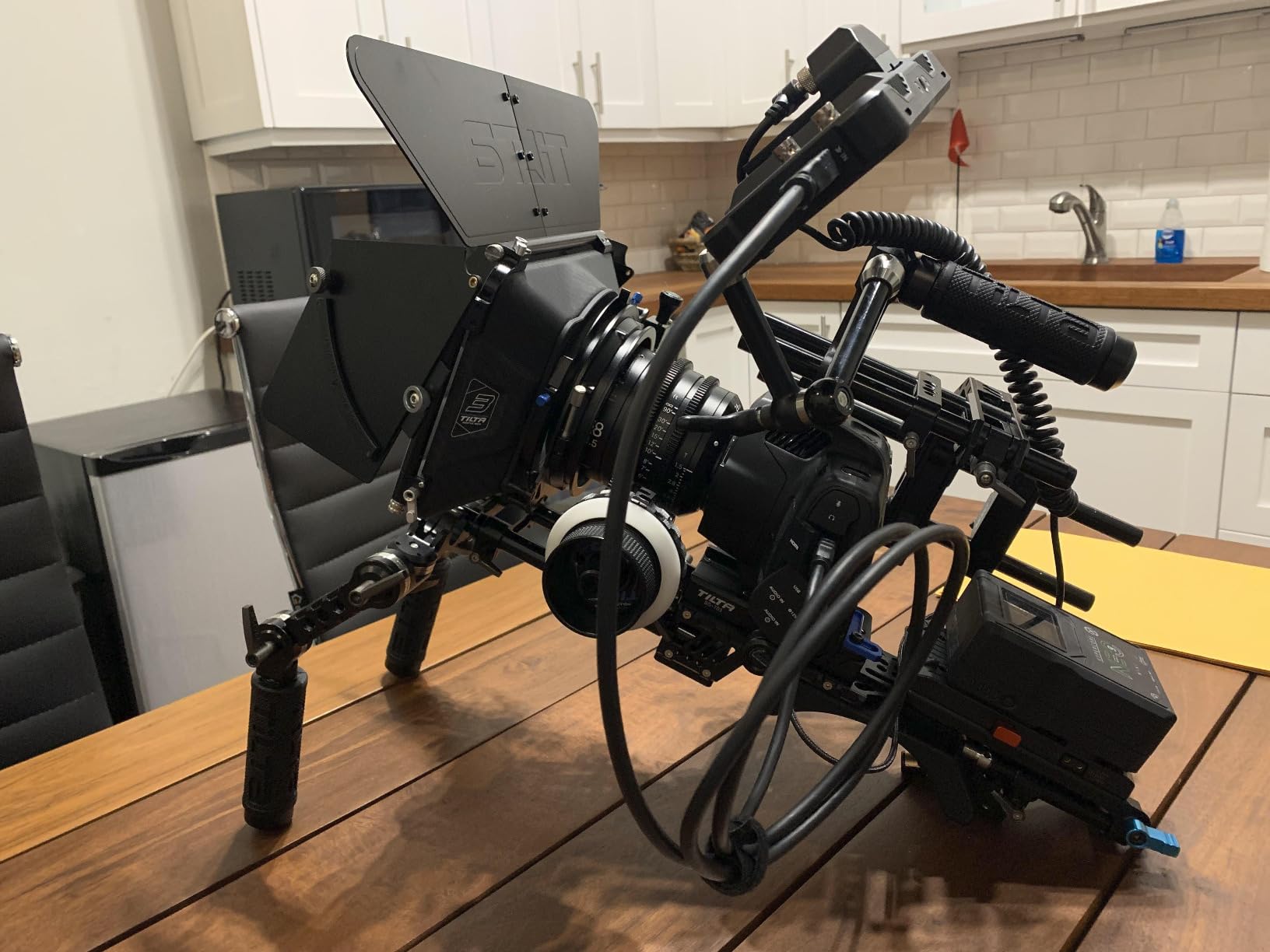 Tilta Lightweight Shoulder Rig | Foldable | Aviation Grade Aluminum Alloy | Dual Quick Release | 15mm Rod Mount/NATO Rail Adapter | Compatible with Manfrotto/Arca | TA-LSR-B customer photo 2