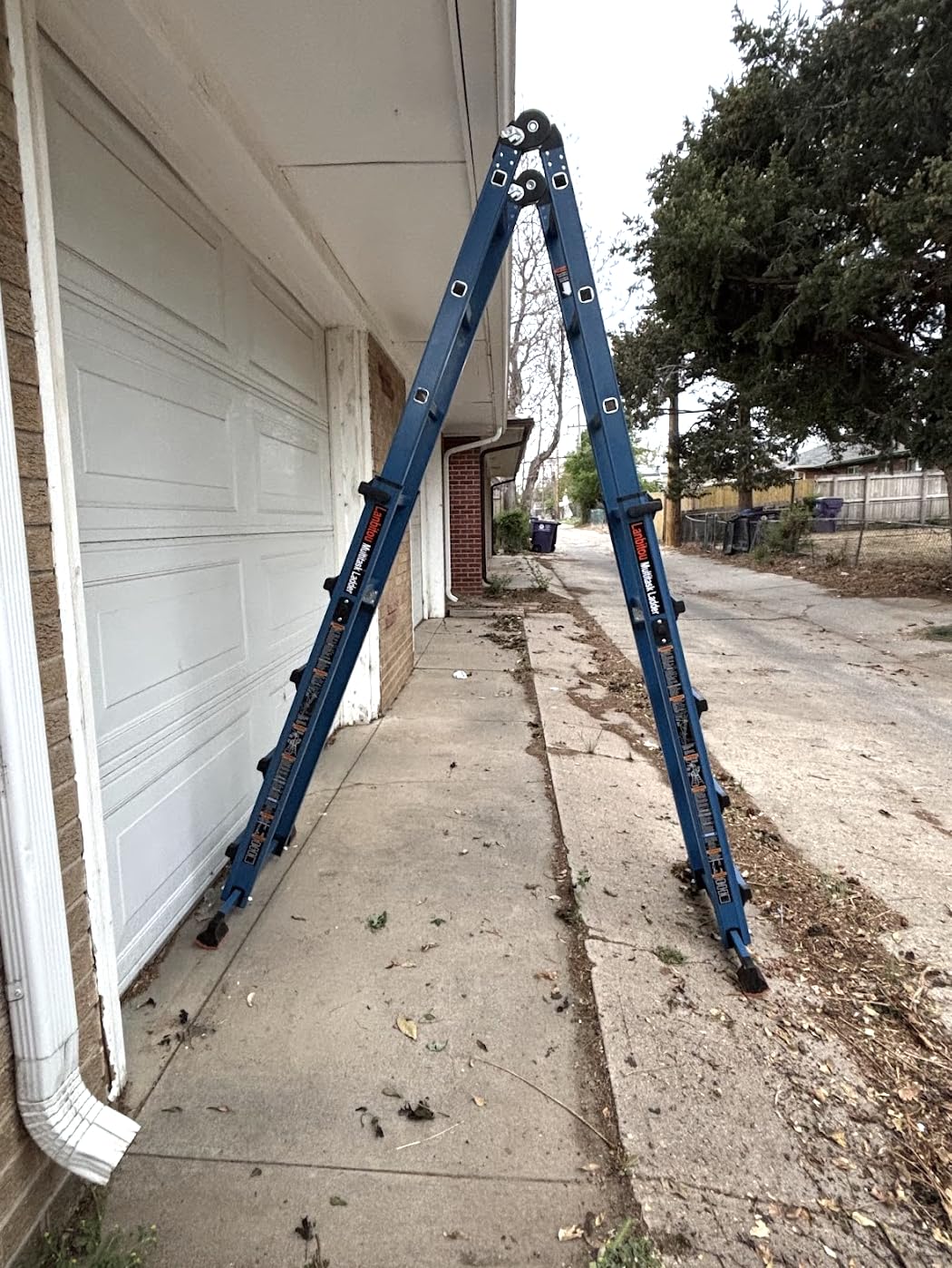 LANBITOU Ladder, A Frame 4 Step Ladder Extension, 14 FT Anti-Slip Multi Position & Storage Folding Ladder, 330 lbs Security Load Telescoping Aluminum Ladders for Stairs Home Indoor Outdoor Roof customer photo 2