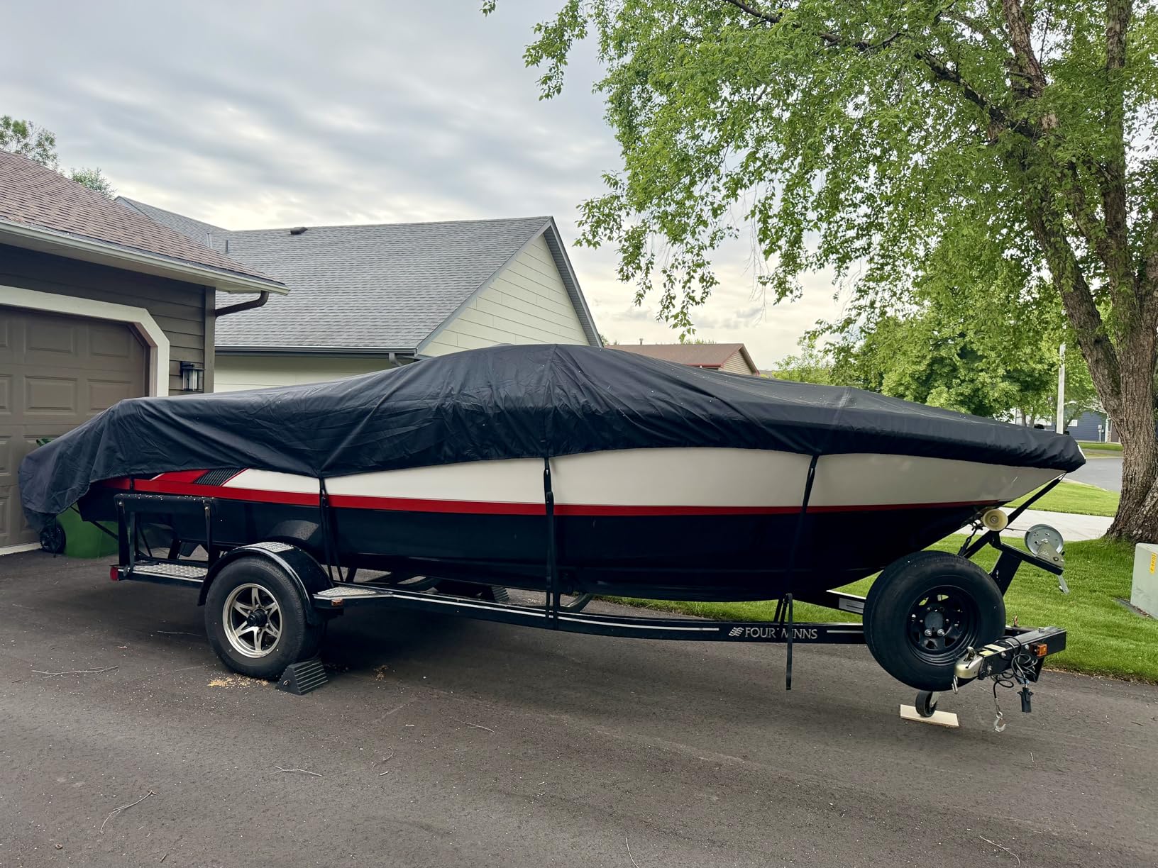 Trailerable Boat Cover, 1400D Center Reinforced, 17'-19', Gray | Heavy Duty Marine Fabric, Waterproof, UV Resistant, Tear-Resistant, Air Vents, 11 Straps, fits V-hull Bass Tracker Boat customer photo 2