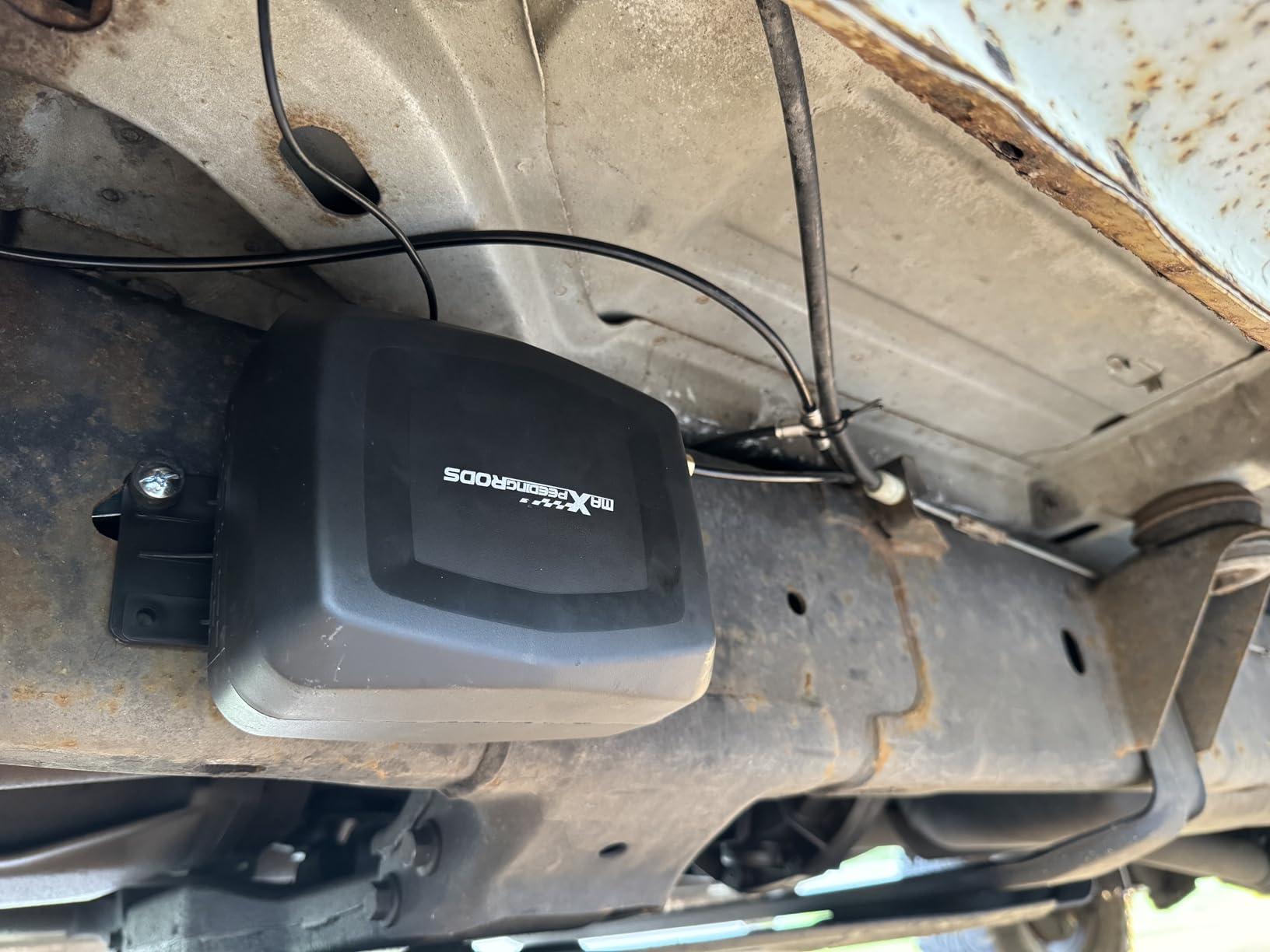 maXpeedingrods On Board Air Compressor System Universal Air Spring Compressor Kit with Gauge Air Line T Fittings for Trucks Vans customer photo 2
