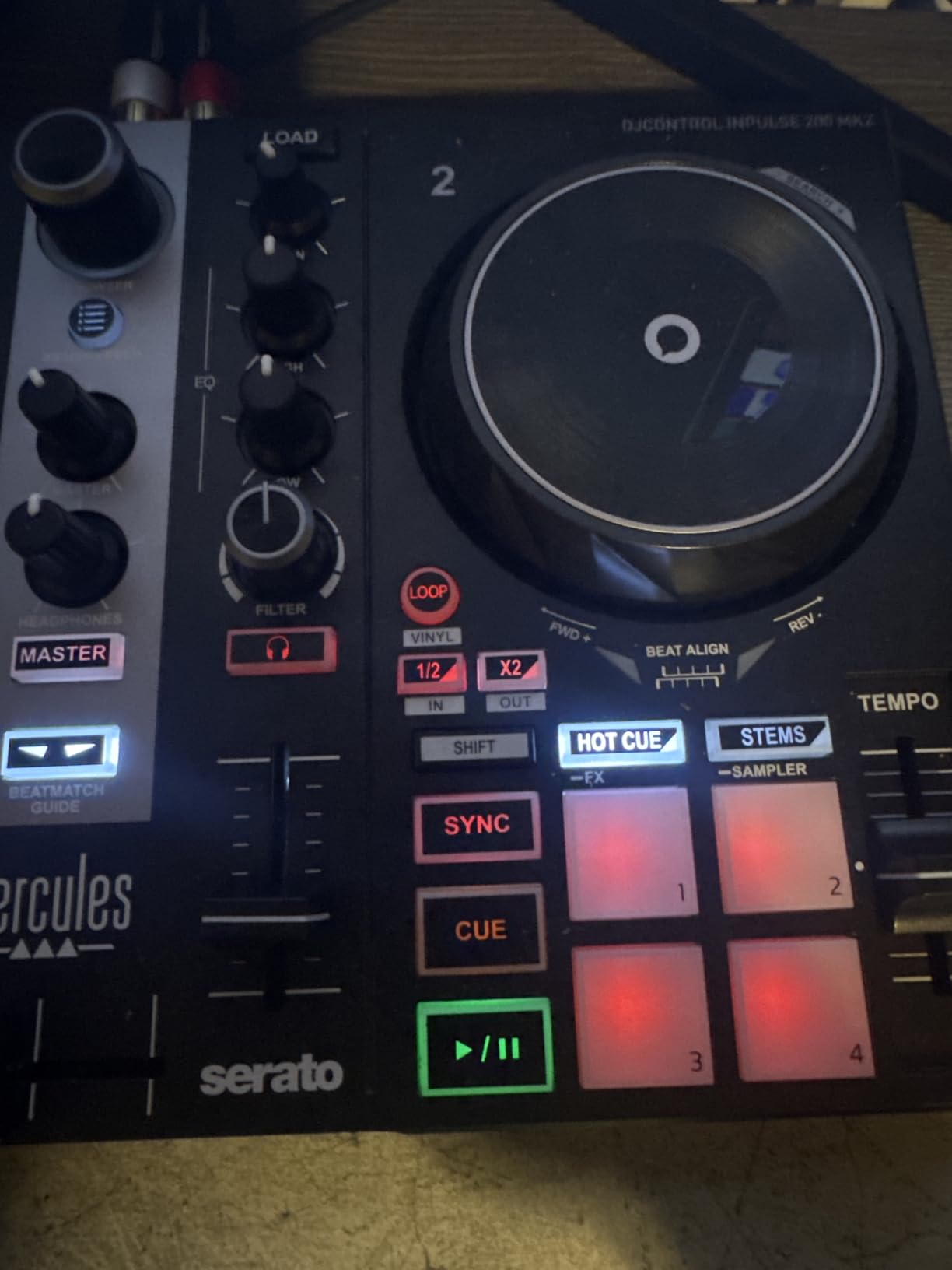Hercules DJControl Inpulse 200 MK2 - Ideal DJ Controller for Learning to Mix - Software and Tutorials Included, Black customer photo 2