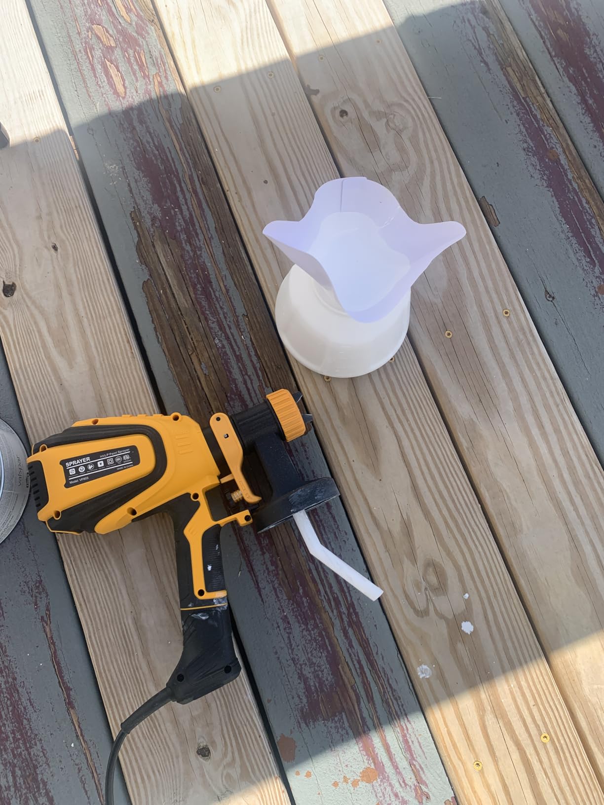 VONFORN Paint Sprayer VF803, 700W HVLP Spray Gun with 4 Nozzles & 3 Patterns, Easy to Clean, for Furniture, Cabinets, Fence, Walls, Door customer photo 1