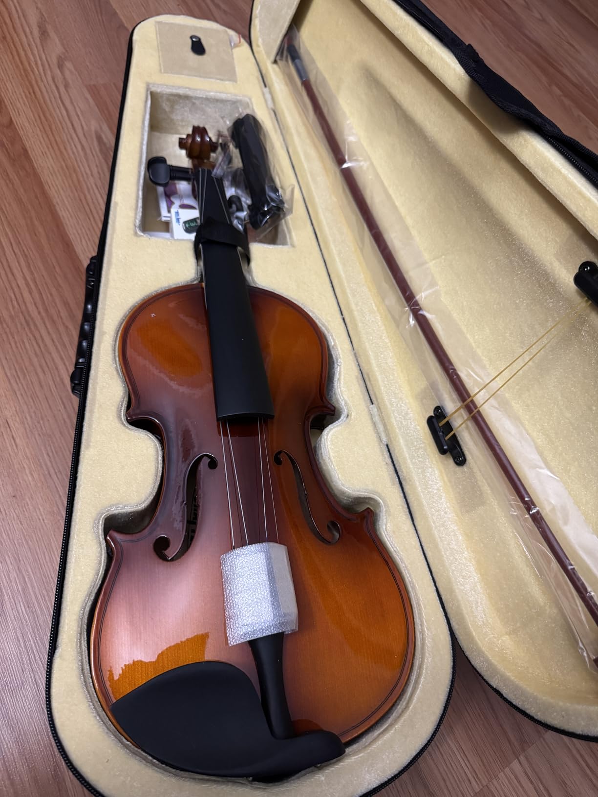 Crafteem Handcrafted Premium Violin Outfit for Kids Beginner, Student, and Adults - Perfect Your Sound and Unlock Your Musical Potential with Confidence. (Matte Antique, 4/4 Full) customer photo 1