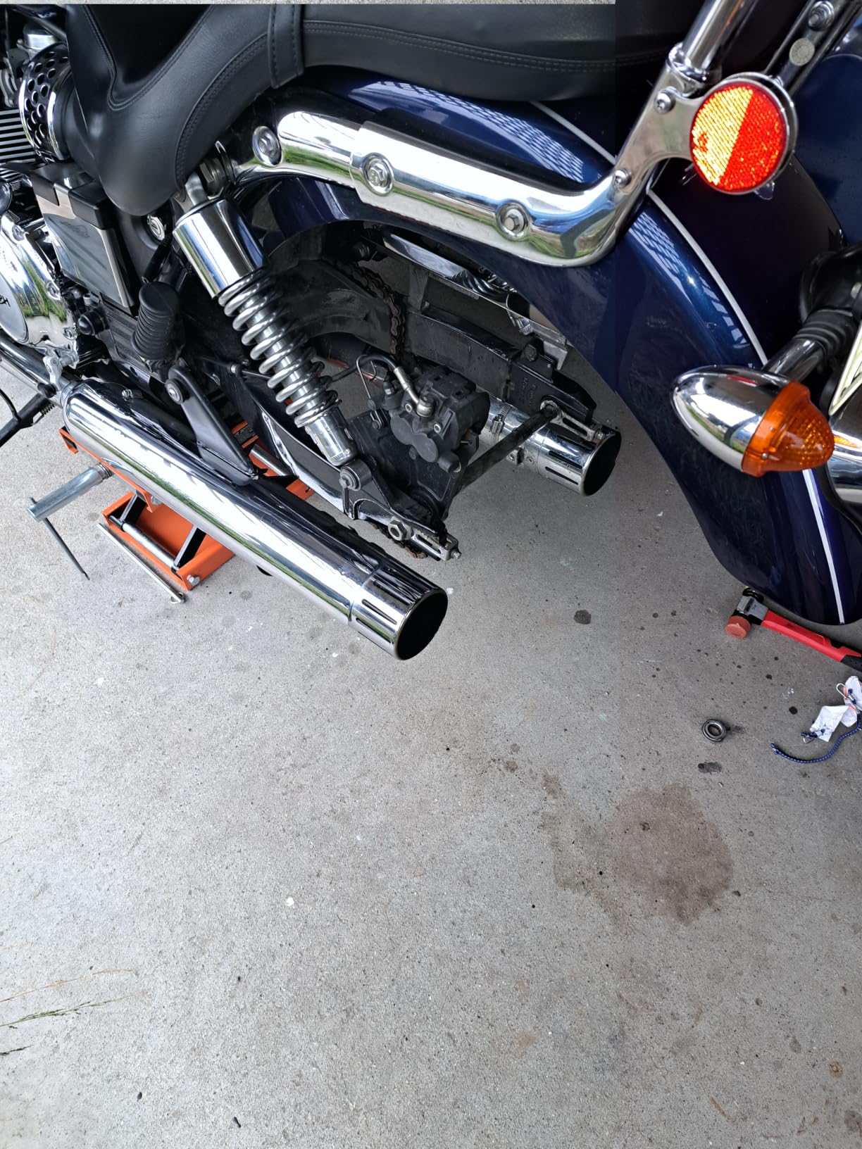 VEVOR Motorcycle Lift, 1100 LBS Motorcycle Scissor Lift Jack with Wide Deck & Safety Pin, 3.7
