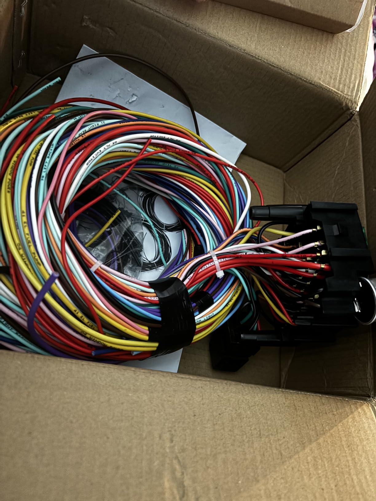 Universal 21 Circuit Wiring Harness Kit Standard Color 17 Fuses | Universal Extra Long Wire 21 Circuit Wiring Harness for GM Chevy Chrysler Dodge Ford Hotrods Plymouth Mopar Mercury Ratrods customer photo 1