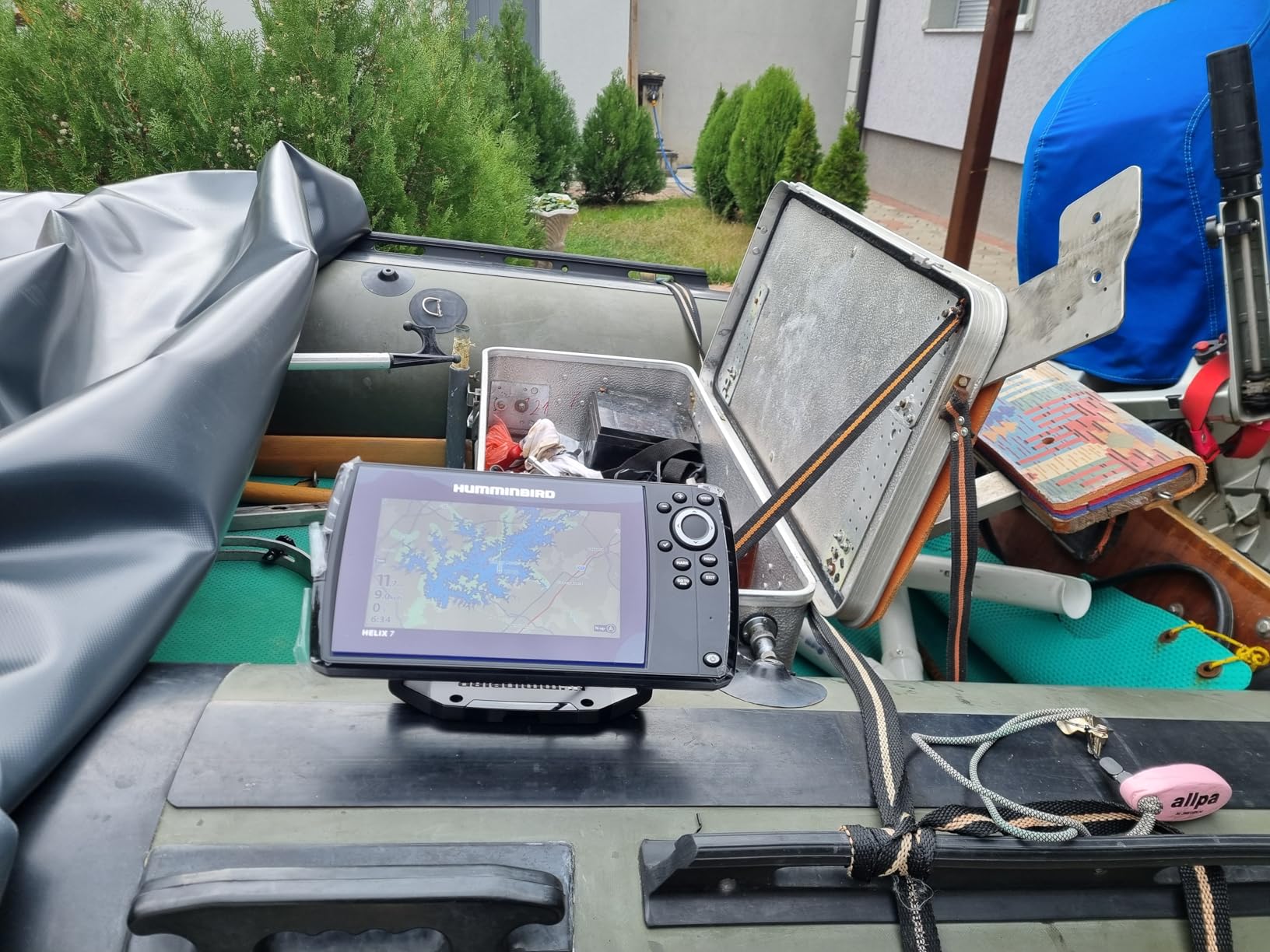 Humminbird Helix 7 G4 GPS Fish Finder with Transducer, MEGA Side Imaging customer photo 2