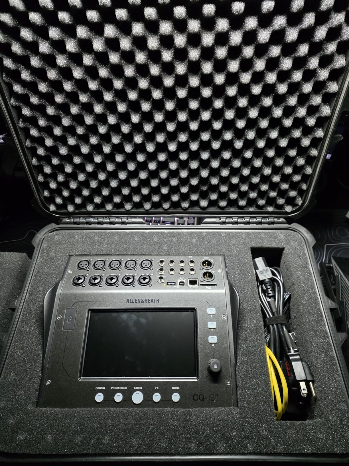 Allen & Heath CQ-12T Digital Mixer with 7-inch Touchscreen and Bluetooth customer photo 1