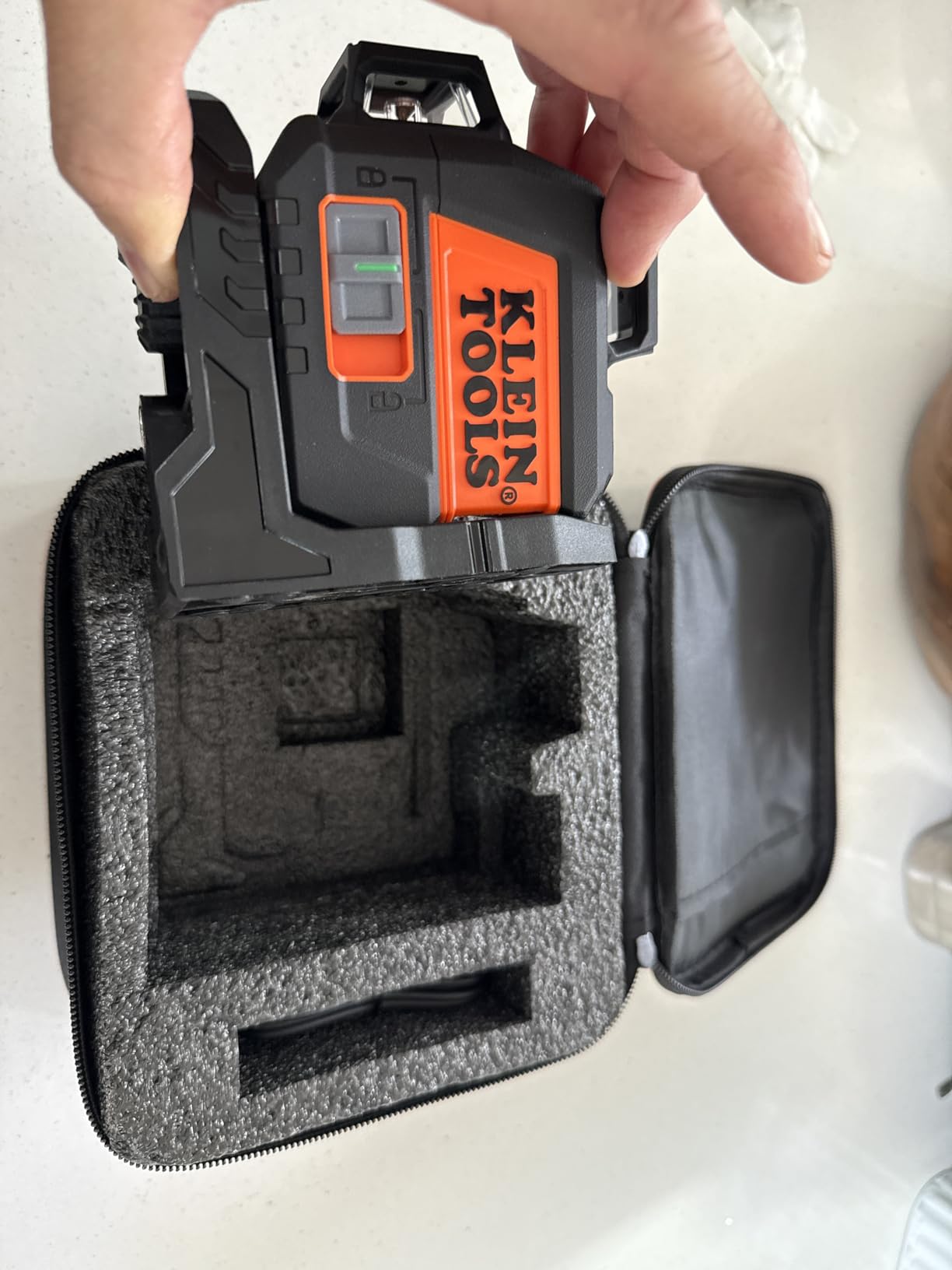 Klein Tools 93CPLG Compact Self-Leveling Laser Level, Bright Green Cross Line 360-Degree Laser Planes, Class 2 ≤ 1mW, Rechargeable, Magnetic Mount customer photo 2