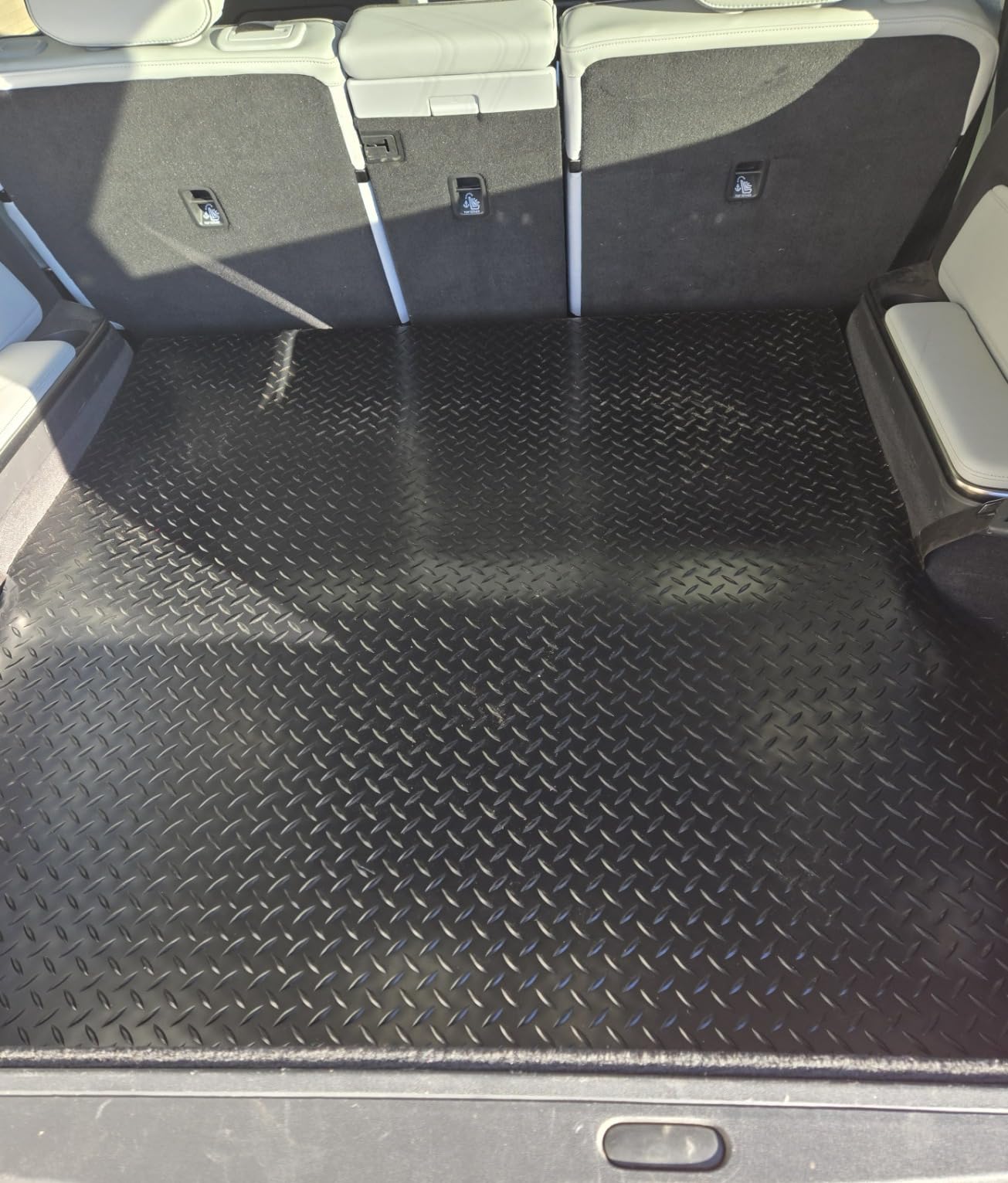 Motor Trend Utility Truck Bed Mat - All Weather Rubber Truck Bed Liner Mat Universal Size, Heavy Duty Protection for Your Truck,Van, or SUV, Pickup, Trim to Fit, Black, 4' x 6' customer photo 1