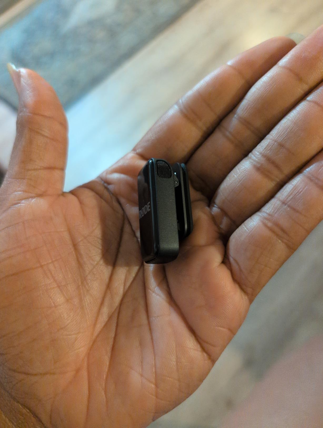 RØDE Wireless Micro - Compact Wireless Microphone, Two Mics with Charge Case for Smartphone Content Creation - USB-C, Black customer photo 2