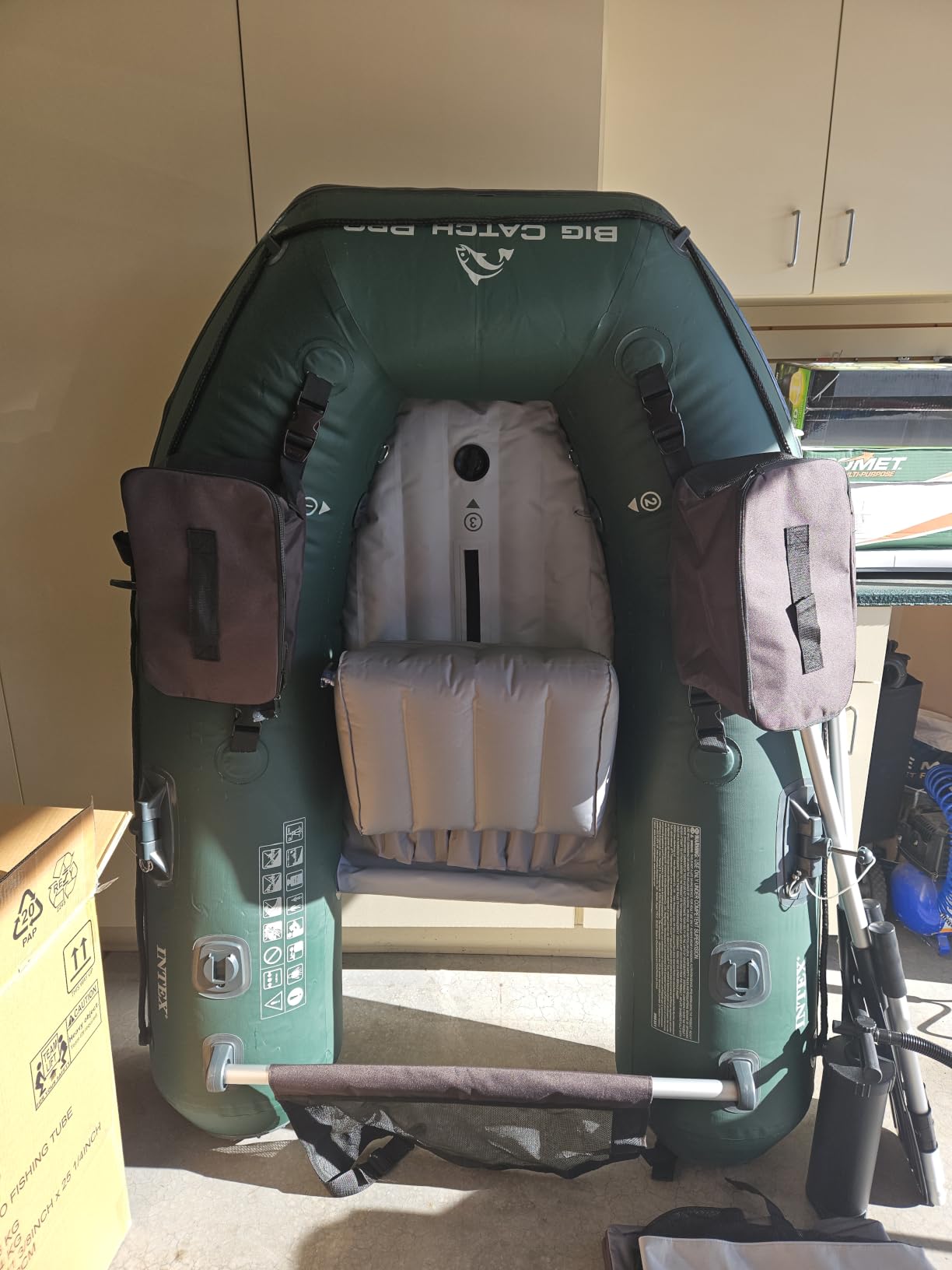 INTEX Big Catch Pro Inflatable Fishing Float Tube: Includes Deluxe 54in Boat Oars and High-Output Pump - Detachable Fishing Rod Holders - Mesh Fish Ruler - Heavy-Duty Backpack - 308lb Weight Capacity customer photo 1