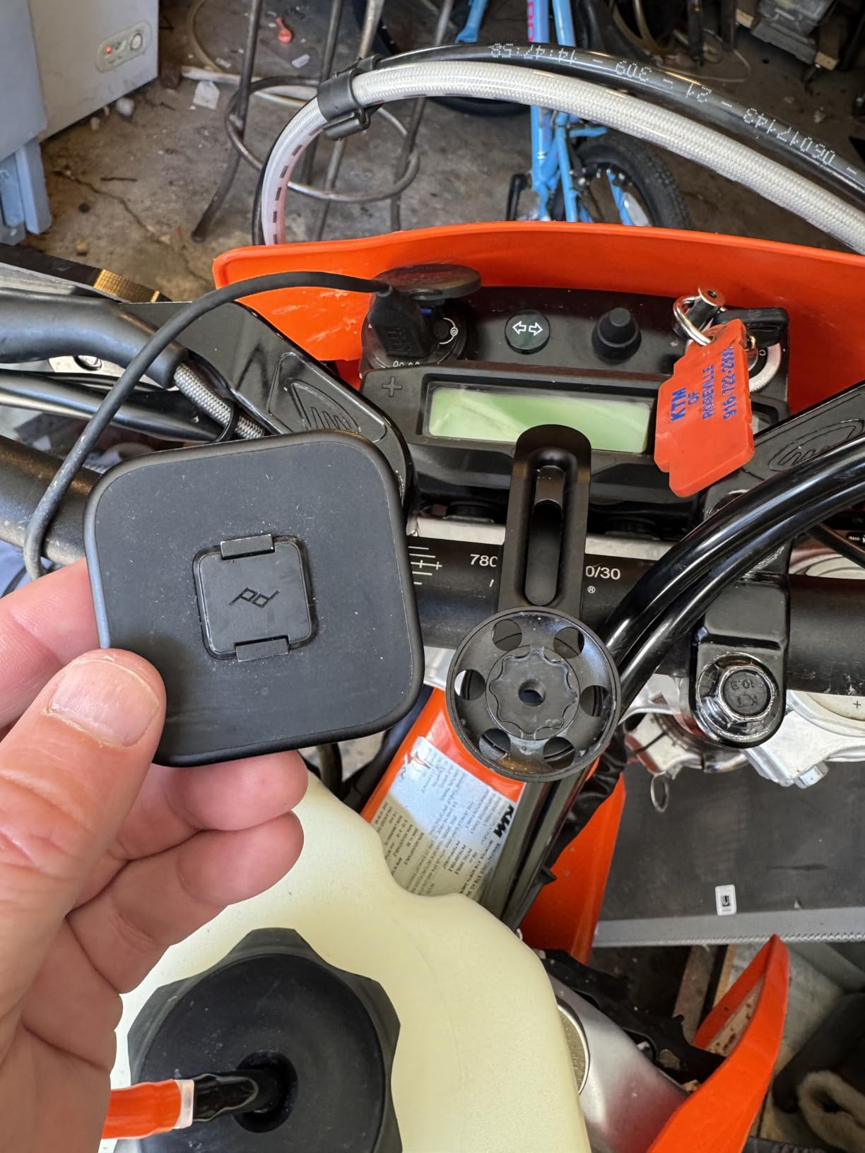 Peak Design Mobile Motorcycle Bar Phone Mount V2, Non-Charging, SlimLink Mounting Technology, Rigid Arm, Fits a Variety of Handlebars (7/8
