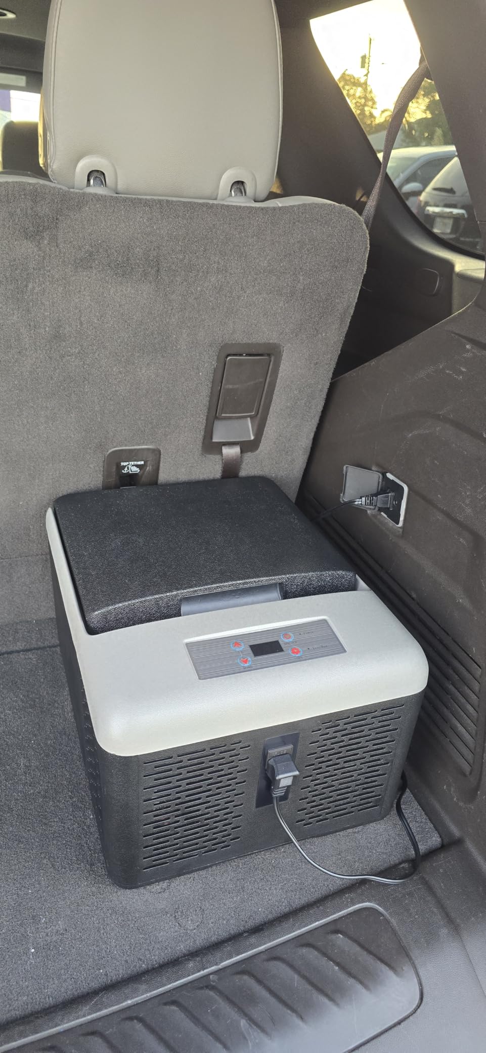 Alpicool C9PT Portable Car Freezer Cooler, 12 Volt Car Refrigerator, 10 Quart Fast Cooling, with 12/24V DC and 100-240V AC for Outdoor, Camping, RV, Truck (Black&Grey) customer photo 2