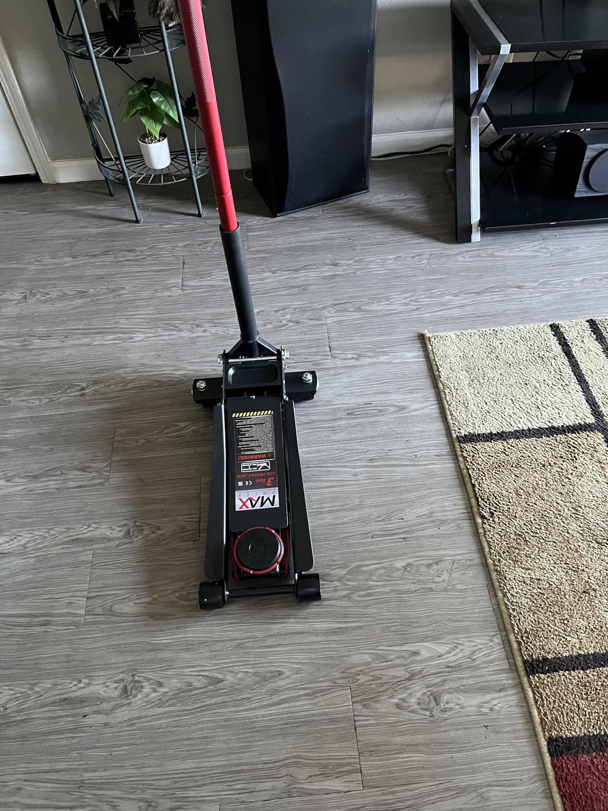 Maxority 3-Ton (6600lbs) Low Profile Hydraulic Heavy-Duty Steel Floor Jack with Dual Pistons Quick Lift Pump, Home and Workshop Car Maintenance for Various Vehicles (Random Color, 3 Ton Low Profile) customer photo 2