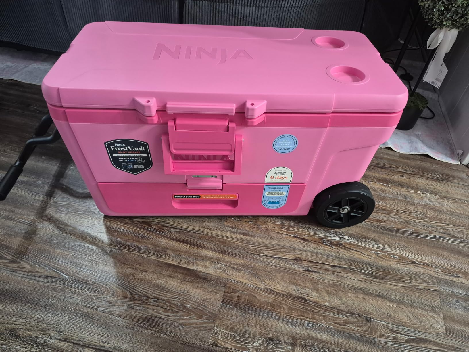 Ninja | FrostVault 65QT | Insulated with Temp Dry Storage Drawer | Keeps Ice Cold for Days | for the Beach, Camping, Picnics & More | Lakeshore Blue | FB265BL customer photo 1
