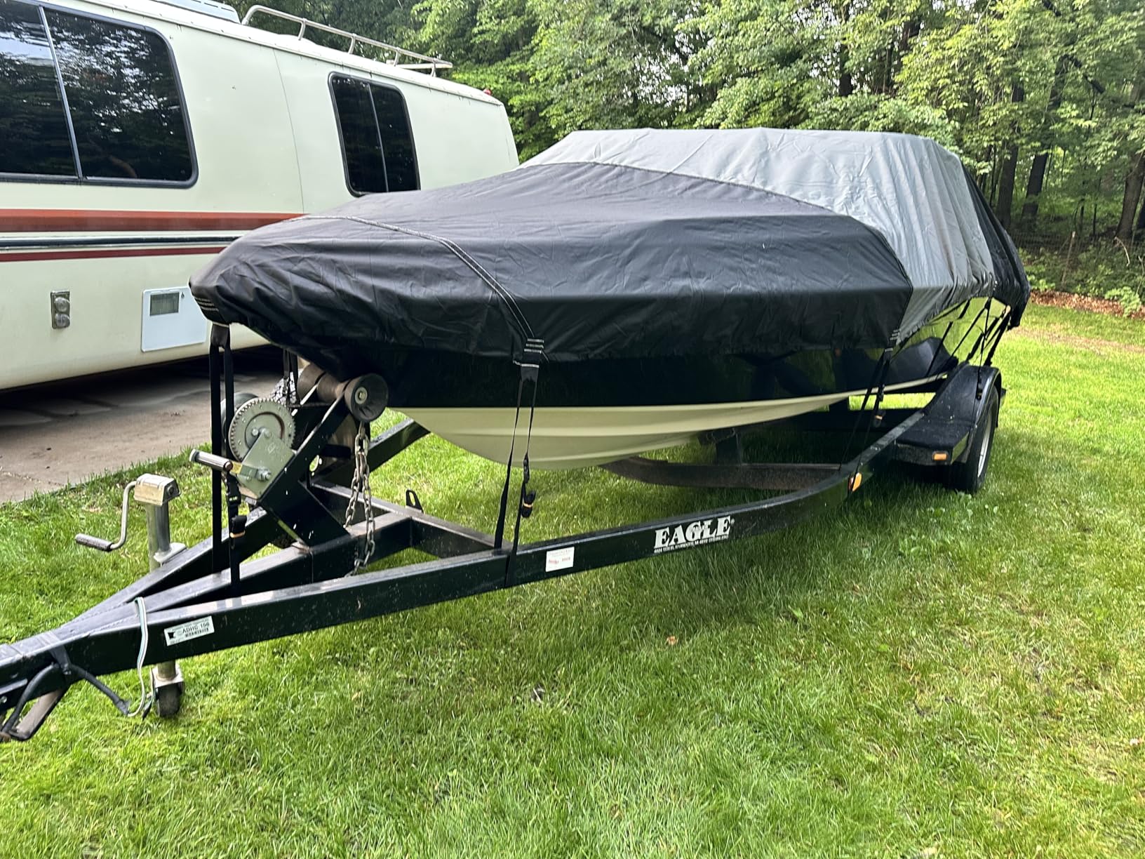 1600D+1200D V-Hull Boat Cover with 2