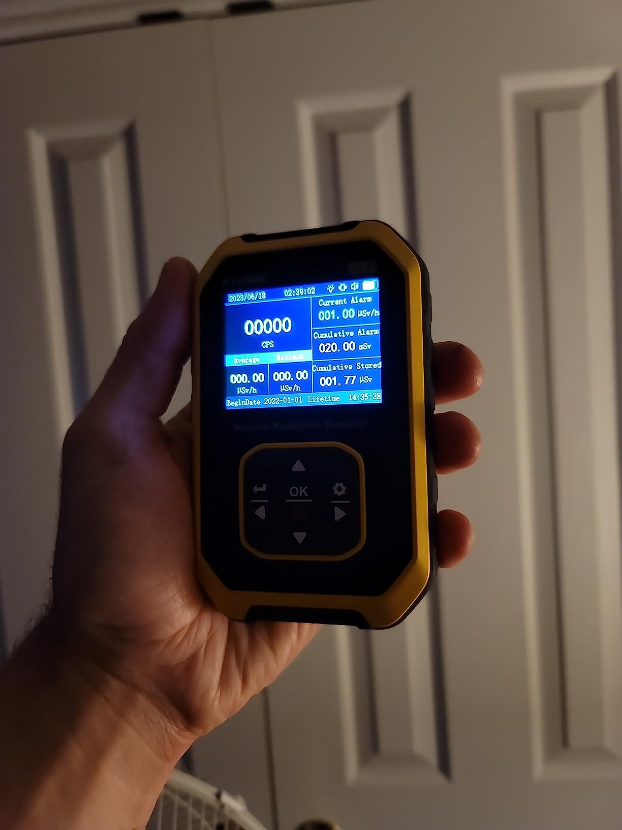FNIRSI GC-01 Geiger Counter Nuclear Radiation Detector, Curve Display | Handheld Rechargeable Beta Gamma X-ray Radiation Monitor Meter, 5 Dosage Units, Radiation Dosimeter Nuclear Survival Kit customer photo 2