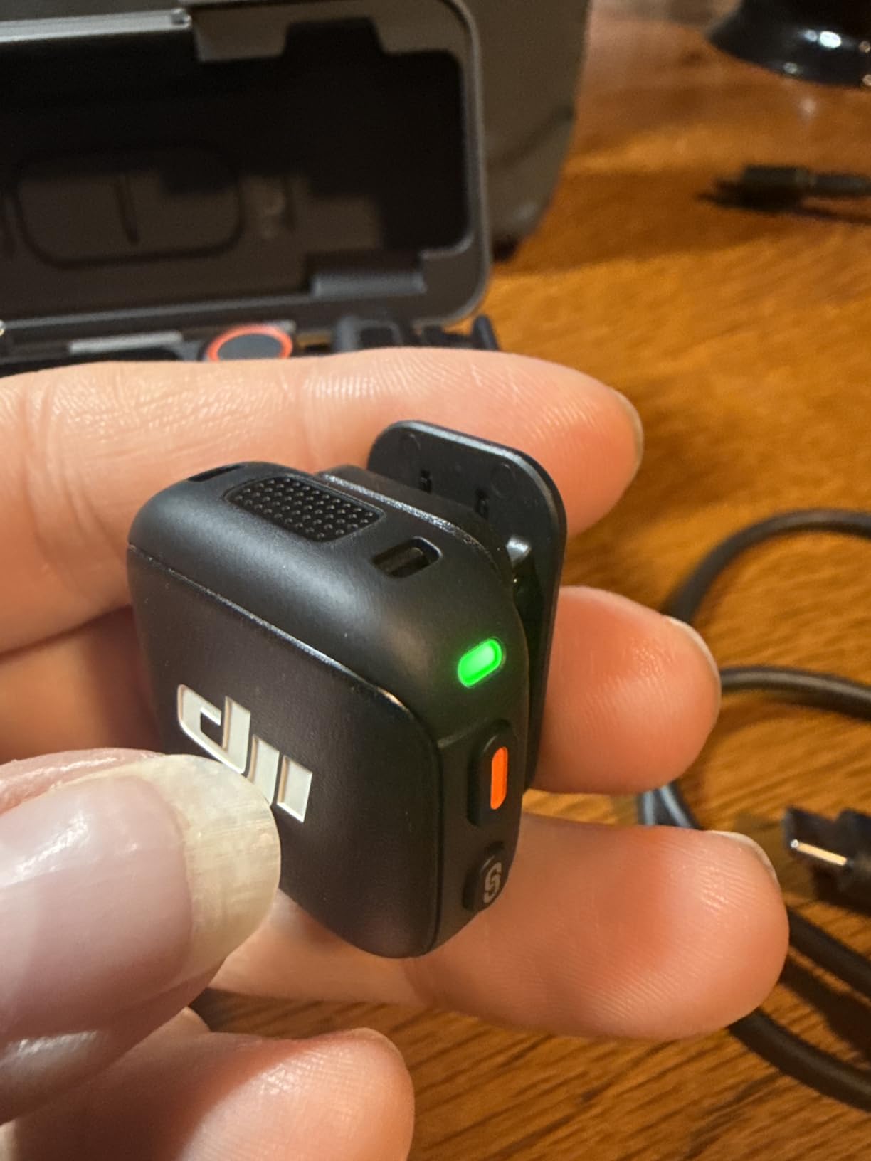 DJI Mic 3 (2 TX + 1 RX + Charging Case), Wireless Microphone | Mini Mic for iPhone/Camera/Android, Ultralight, Adaptive Gain Control, Dual Band Anti-Interference, 28h Use, Vlog customer photo 2