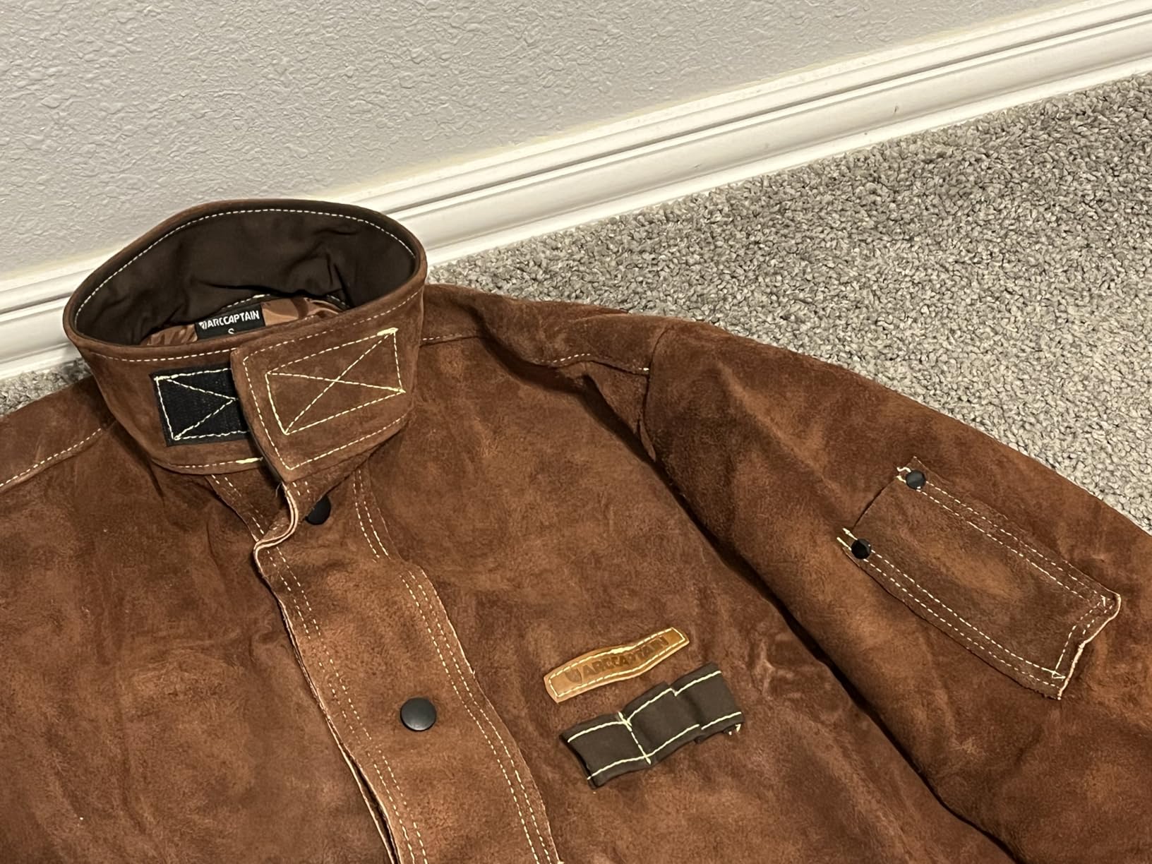 ARCCAPTAIN Leather Welding Jacket, FR Welder Jacket for Men Women | 100% Heavy Duty Cowhide Leather Welding Coat, Multiple Pockets, Upgraded Button, 2-Level Cuffs, 310g Flame Resistant Fabric customer photo 1