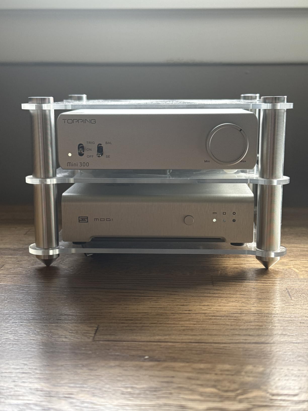 Schiit Modi 5 High Performance Affordable Flexible Mesh DAC - Silver | Unison 384 USB, Mesh digital-to-analog conversion, Linear Override power, Optical & coax inputs, Made in USA customer photo 1